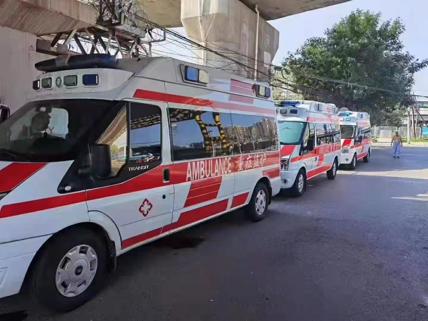突泉县救护车出租